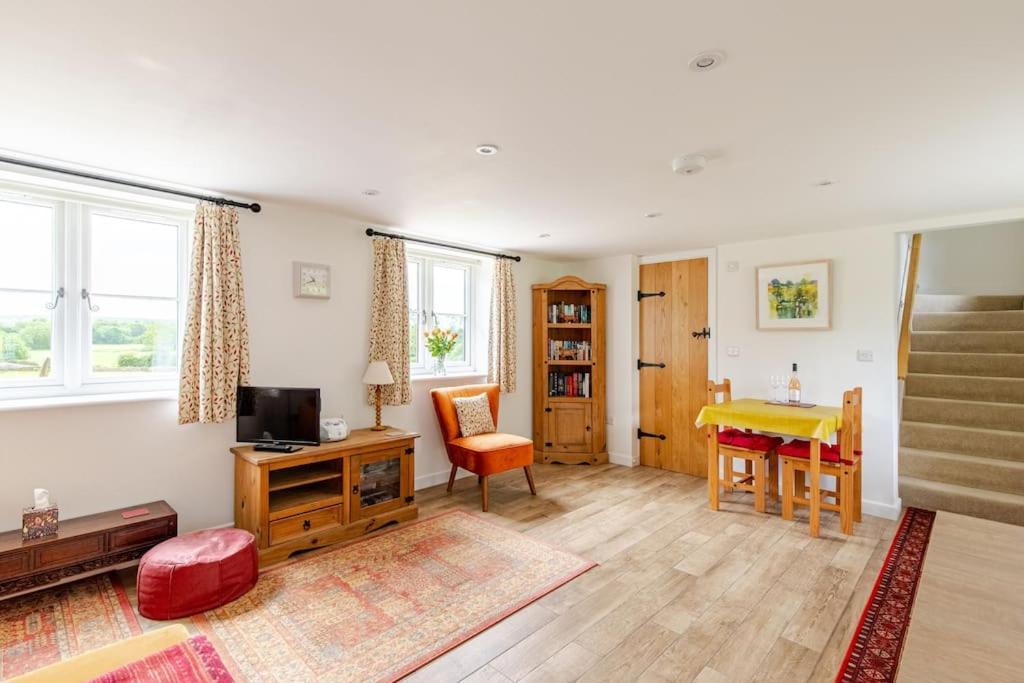 Lovely Kent Cottage With Rural Medway Views Tonbridge Exterior photo