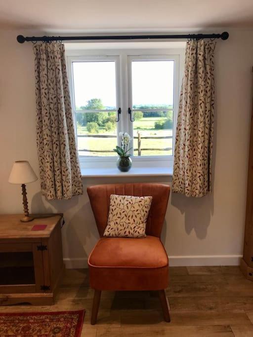 Lovely Kent Cottage With Rural Medway Views Tonbridge Exterior photo